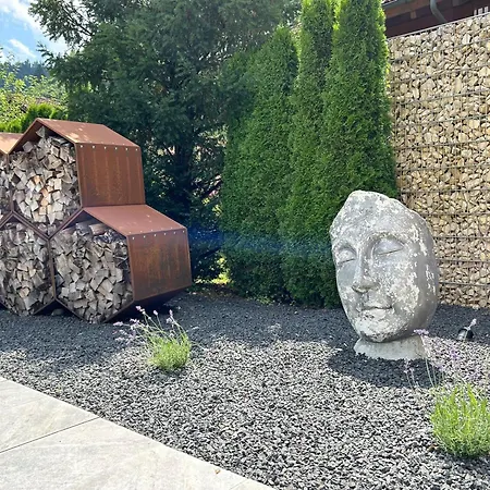 Vila Atemberaubend Und Einzigartig